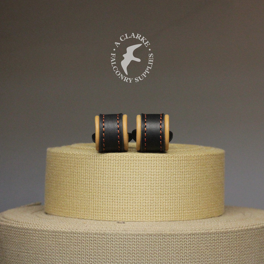 A little slideshow of some of our bespoke anklets...