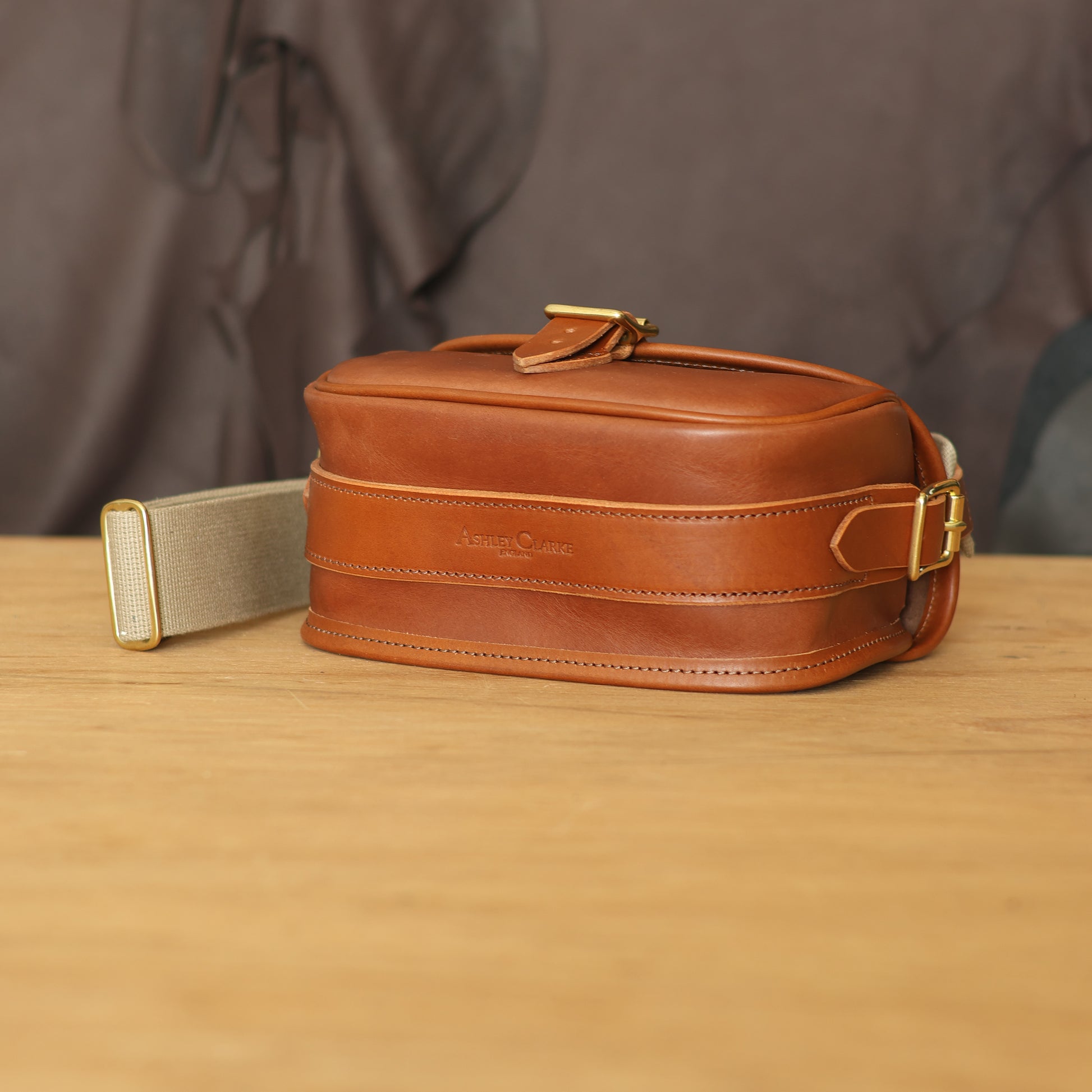 Bellmount Cartridge Bag base in tan leather